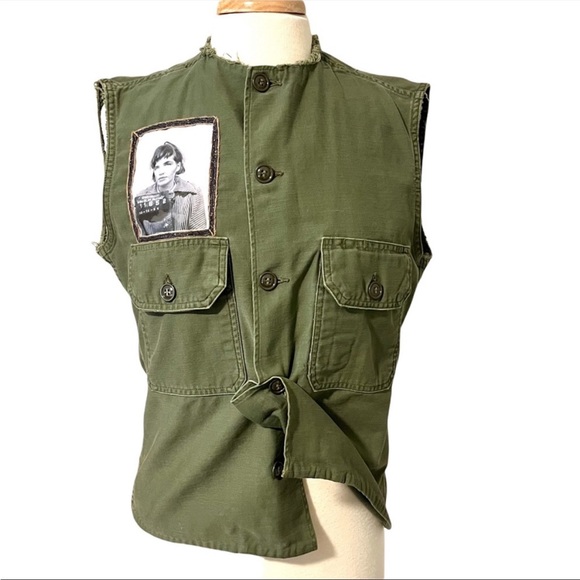 Upcycled Reworked Vintage Army Shirt with hand embroidery and vintage mug shot - Picture 3 of 12